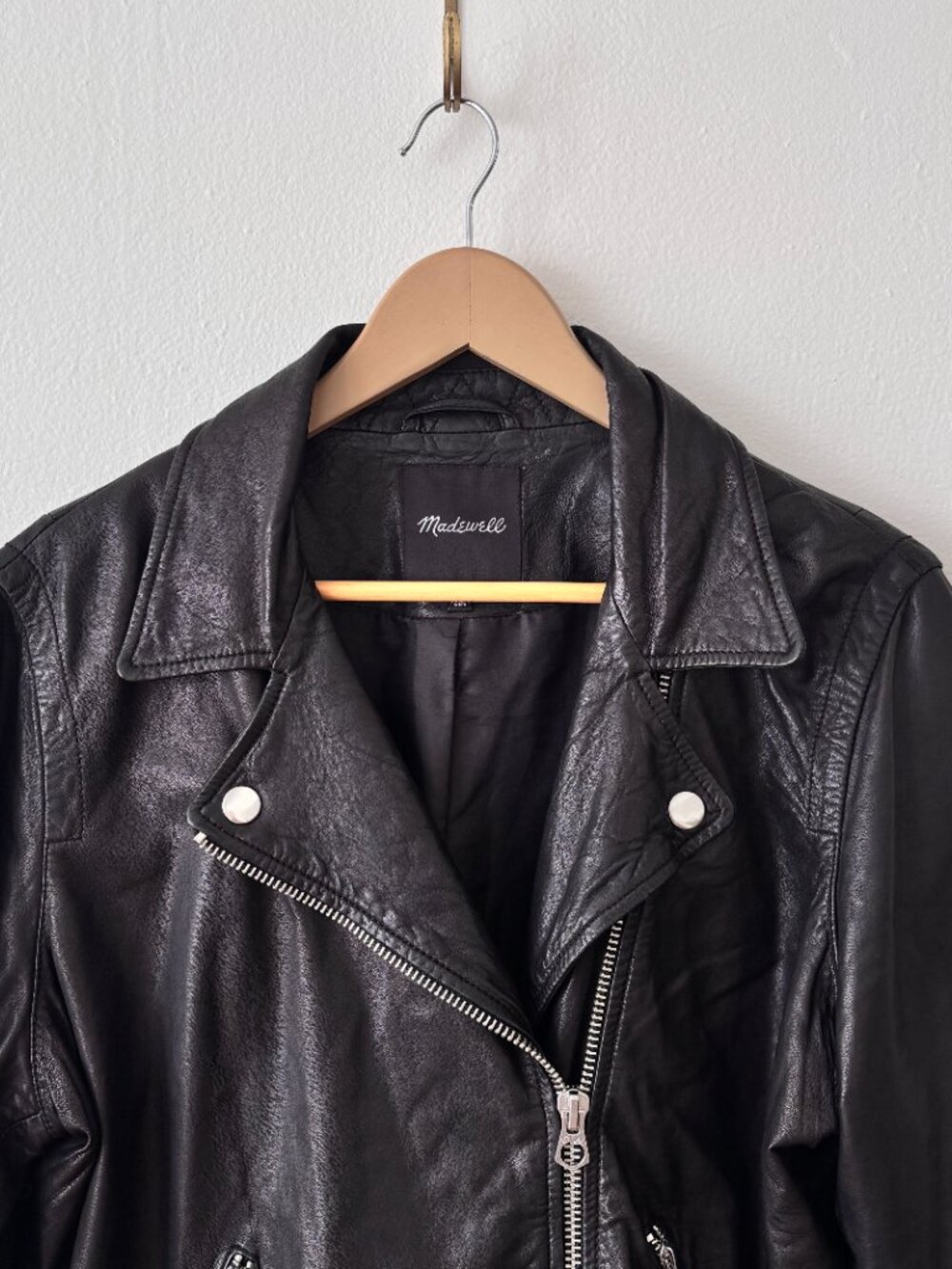 Madewell The Washed Leather Motorcycle Jacket in Black - Picture 7 of 10